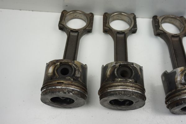 Piston Connecting Rod Assy 120A11819R 7701475074 Renault 1.5 dci K9K