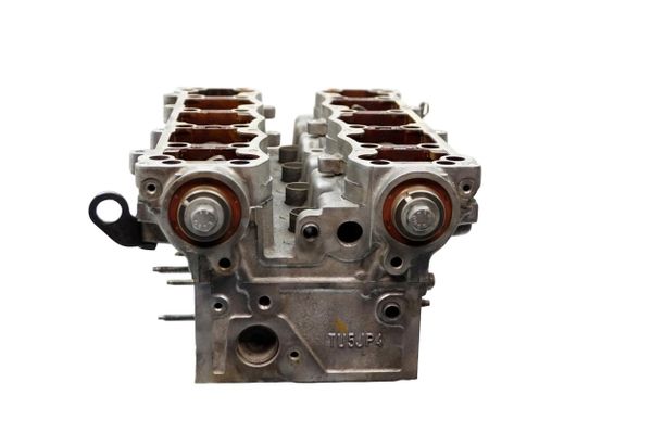 Cylinder Head  9636076010 0200GA 1,6 16v NFU Peugeot Citroen 1167
