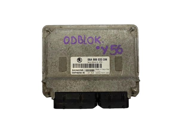 Engine Controller  06A906033DM 5WP40256 Skoda Siemens