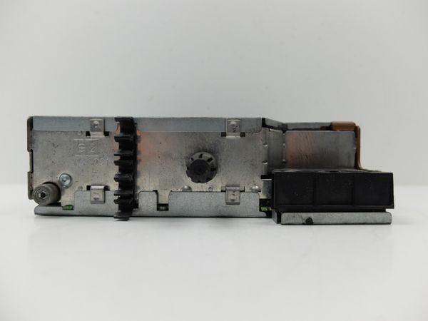 Radio Cassette Player Renault 8200057673 --A 22DC258/62B