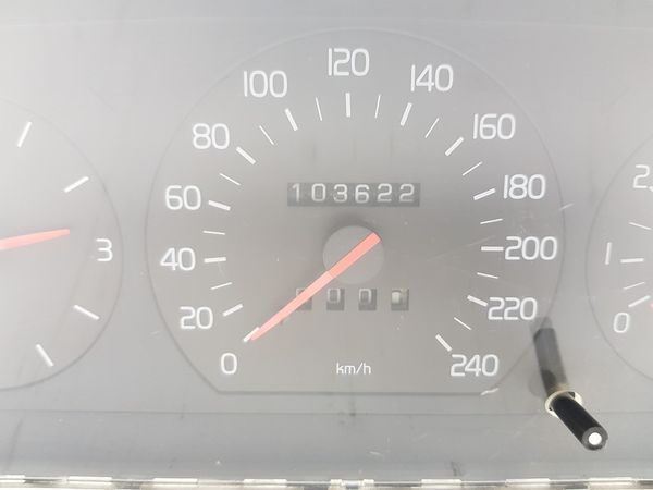 Speedometer/Instrument Cluster  Volvo 740 940 3515861