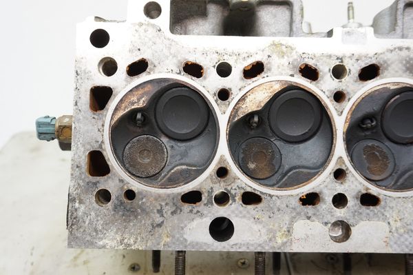 Cylinder Head  9611196210 1,6 8v Peugeot Citroen 306