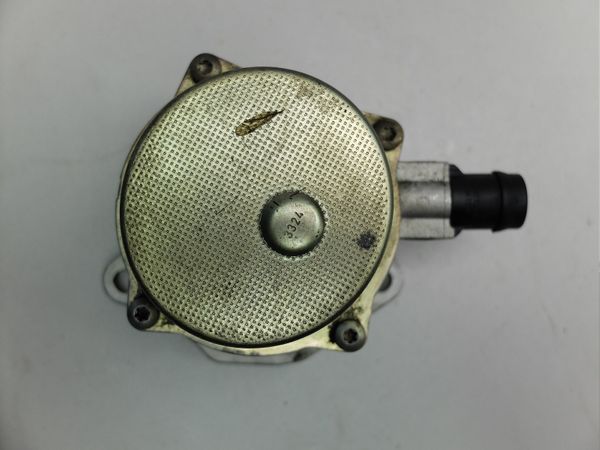 Vacuum Pump  1,5 DCI 8200327149 Renault Megane II