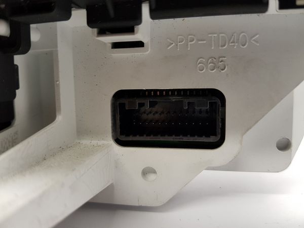 Speedometer/Instrument Cluster  Toyota Yaris 83800-0DJ00 838000DJ00