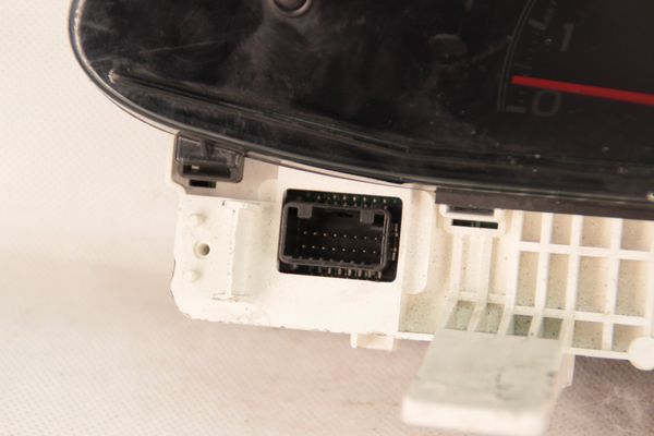 Speedometer/Instrument Cluster  Toyota Yaris 83800-0DG40 MB257450-0231 838000DG40 MB2574500231 XP34-B