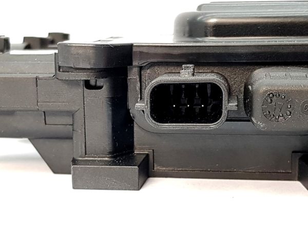 Fuse Box  New Original Renault Megane Scenic III 243800005R 