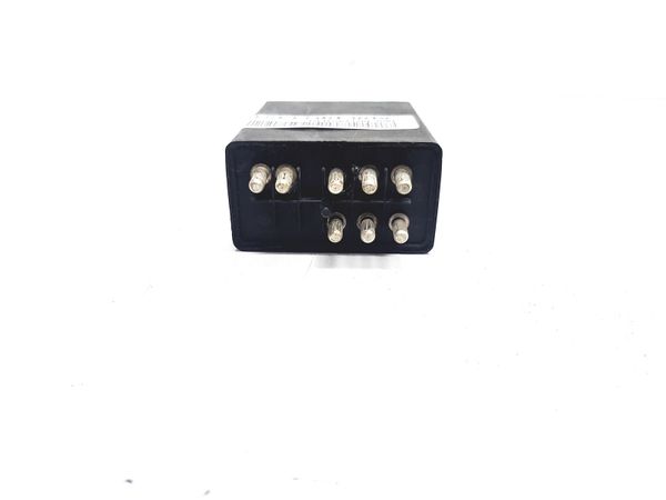 Relay  0015457705 05895600 Mercedes-Benz