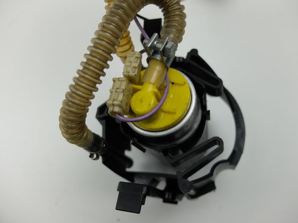 Fuel Pump  BMW 5 E39 1182954 Geber Diesel 1058