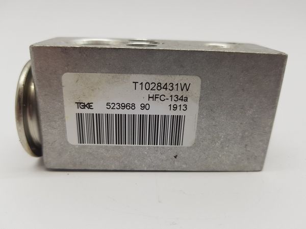 Air Conditioning Expansion Valve Clio 4 T1028431W 922708208R Renault