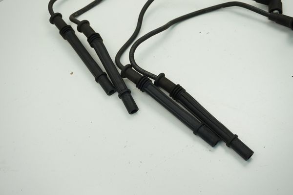 Ignition Cables Beru 8200713680B H8200719995 1,2 16v Renault Dacia
