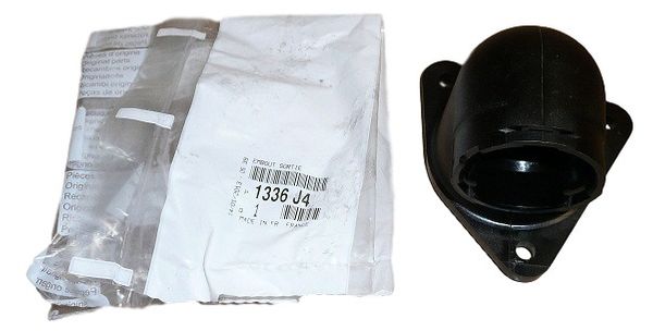 Thermostat Housing  ZX Xsara 406 1.8/2.0 16V 1336J4 Citroen Peugeot