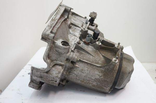 Manual Gearbox 20CF03 Citroen Saxo 1.1 8V