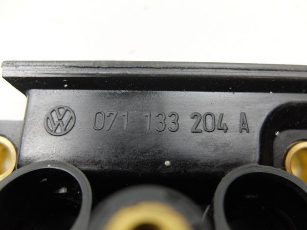 Intake Manifold  2,3 V5 071133204A Volkswagen