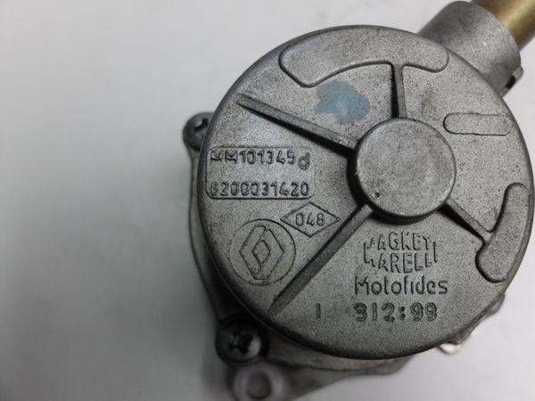 Vacuum Pump  1,9 D 8200031420 Renault Megane