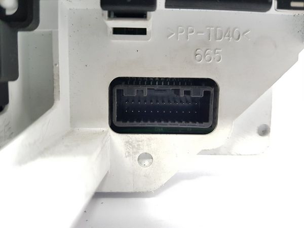 Speedometer/Instrument Cluster  Toyota Yaris 83800-0DJ00 838000DJ00 17581