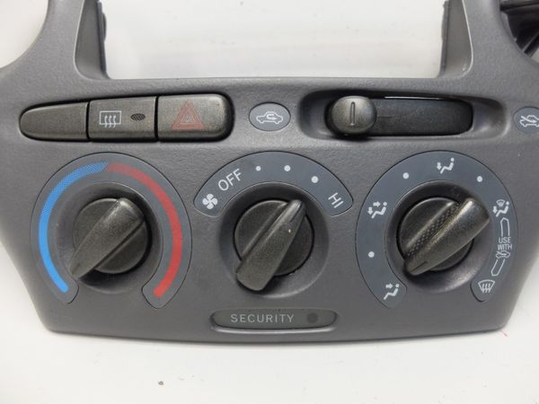 Heating Climate Control Panel Unit   758277 758268-701D Toyota Yaris