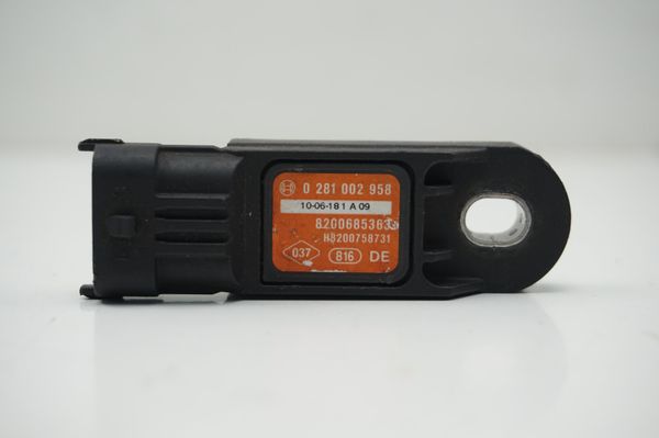 Air Pressure Sensor  1,9 2,0 2,3 dci 8200685363 Renault 0281002958 Bosch Nissan