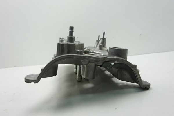 Valve Cover  132647109R 132648636R 0,9 TCE Renault Dacia  