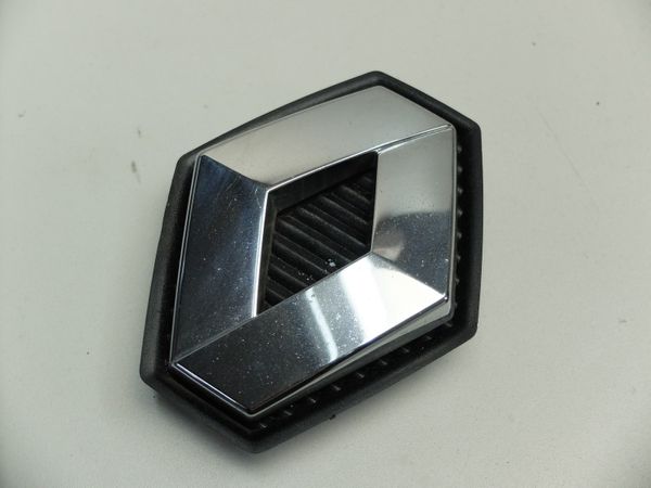 Emblem Front Renault Megane II 8200115115
