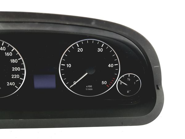 Speedometer/Instrument Cluster Mercedes A W169 1031098100 1031098101 30040