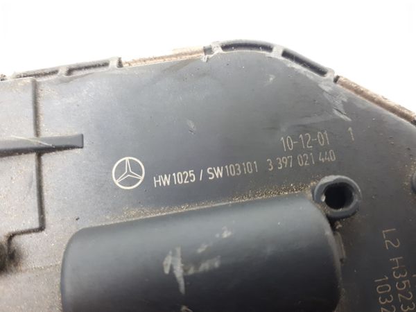 Wiper Mechanism Mercedes-Benz W204 A2048201040 11397220666 Bosch 1372