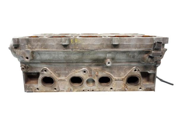 Cylinder Head  9636076010 0200GA 1,6 16v NFU Peugeot Citroen 1167
