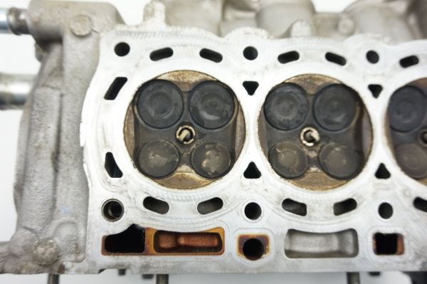 Cylinder Head  1KR-FE 1,0 12v C1 107 Aygo Yaris 1090 Citroen Peugeot Toyota