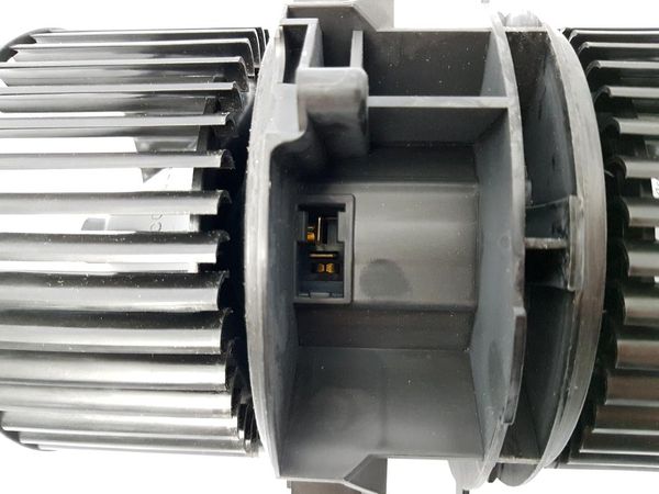 Heater Fan Blower Motor Original Renault Megane III Fluence 272104377R