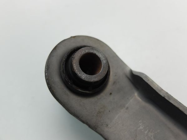 Attachment, Bracket Right Renault Clio 3 8200127321