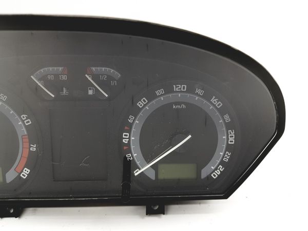 Speedometer/Instrument Cluster Skoda Fabia 6Y0920871B 110080254021 VDO