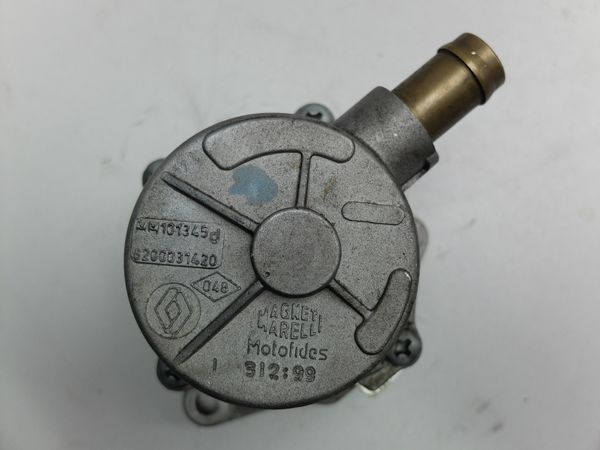 Vacuum Pump  1,9 D 8200031420 Renault Megane