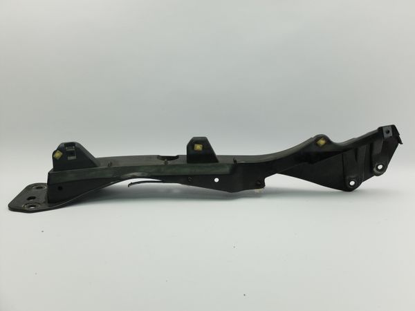 Wing Fixing Right Front Clio 3 8200314931 Renault