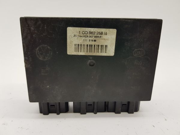 Controller  VW 1CO962258N 5ZA00795651 Hella