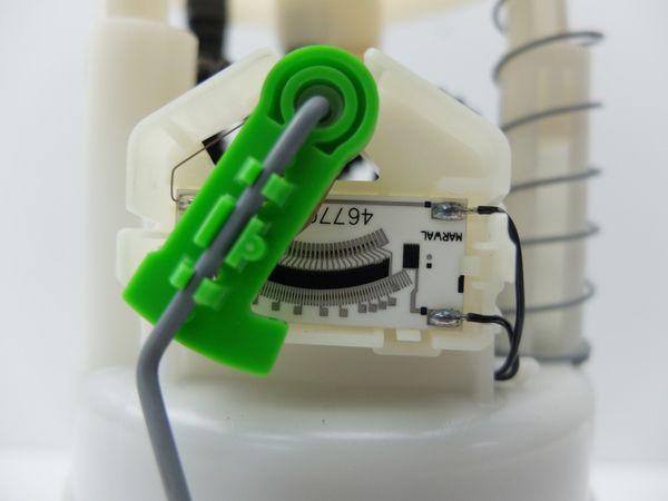 Fuel Pump  8200368239 Twingo 2 Renault Marwal 11045
