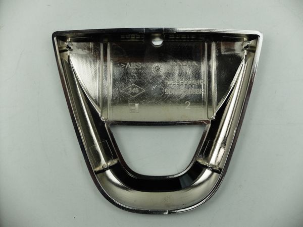 Emblem Rear 908894079R Dacia Duster