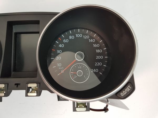 Speedometer/Instrument Cluster  VW Golf MK6 5K0920871