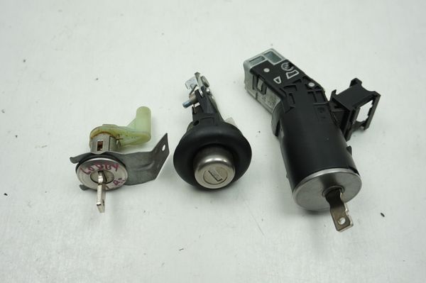 Ignition Switch  487009602R Dacia Lodgy 905025129R 806010423R