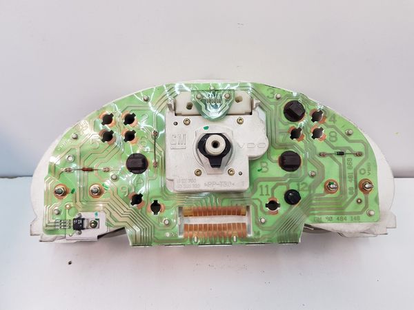 Speedometer/Instrument Cluster  Opel Corsa B 88481668 90484148