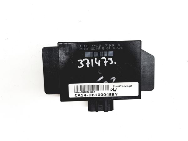 Controller  1J0959799Q 5DK007 951-50 VW Seat Skoda Hella