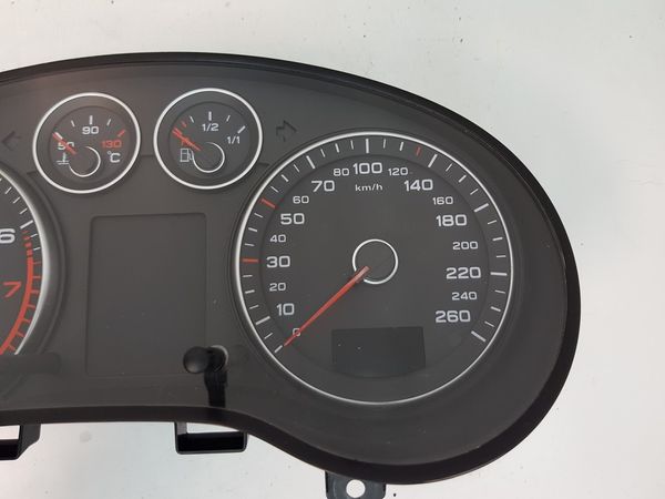 Speedometer/Instrument Cluster  Audi A3 8P 8P0920901S 110080389002