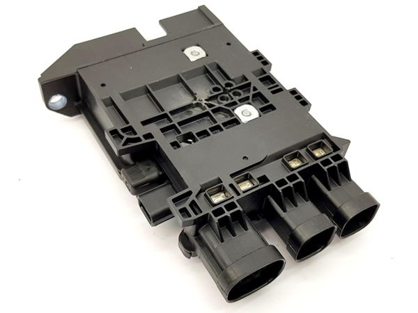 Fuse Box  New Original Renault Megane Scenic III 243800005R 
