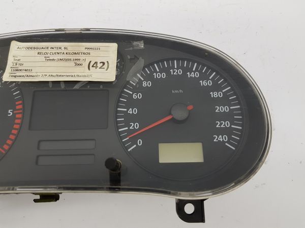 Speedometer/Instrument Cluster Seat Toledo Leon W01M0920801B 26819