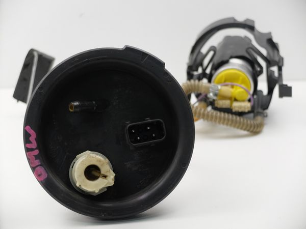 Fuel Pump  BMW 5 E39 1182954 Geber Diesel 1058