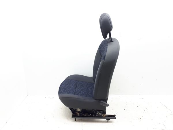 Seat Front Right Renault Twingo 2