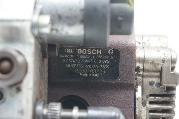 Injection Pump Bosch 0445010075 8200108225 1,9 2,2 2,5 DCI Renault Nissan Opel 