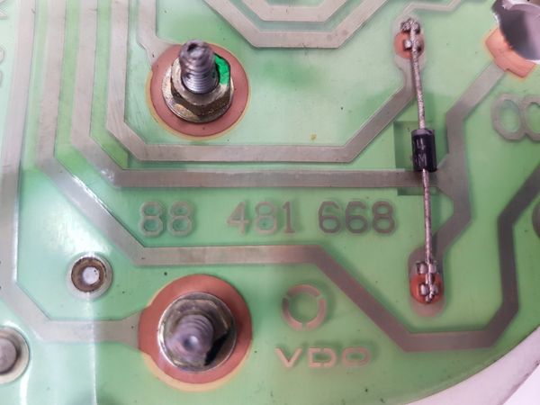 Speedometer/Instrument Cluster  Opel Corsa B 88481668 90484148