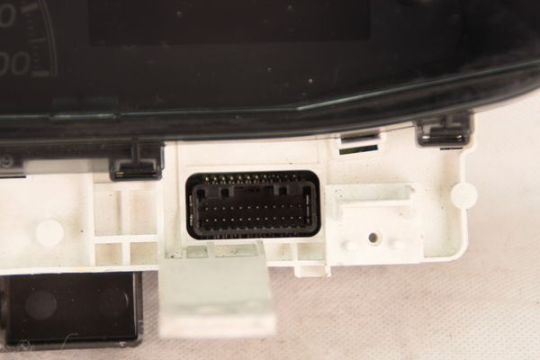 Speedometer/Instrument Cluster  Toyota Yaris 83800-0DG40 MB257450-0231 838000DG40 MB2574500231 XP34-B