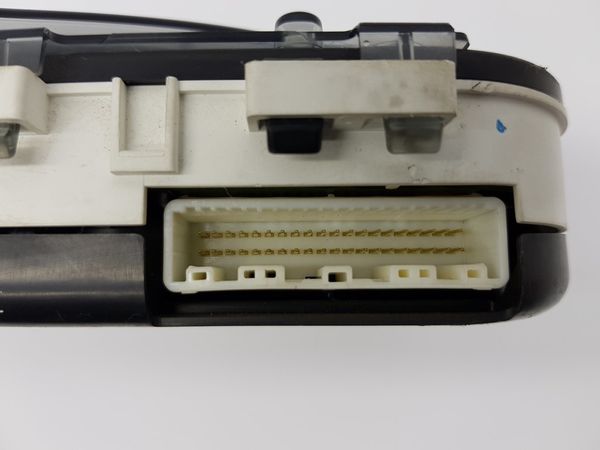 Speedometer/Instrument Cluster  Toyota Corolla Verso 83800-0F092-A