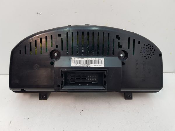 Speedometer/Instrument Cluster  VW Passat B6 3C0920871 A2C53144889