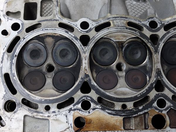 Cylinder Head  110413799R 1,4 TCe Megane III 3 Scenic III 3 